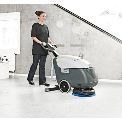 Nilfisk SC400 Floor Scrubber Dryer Hire